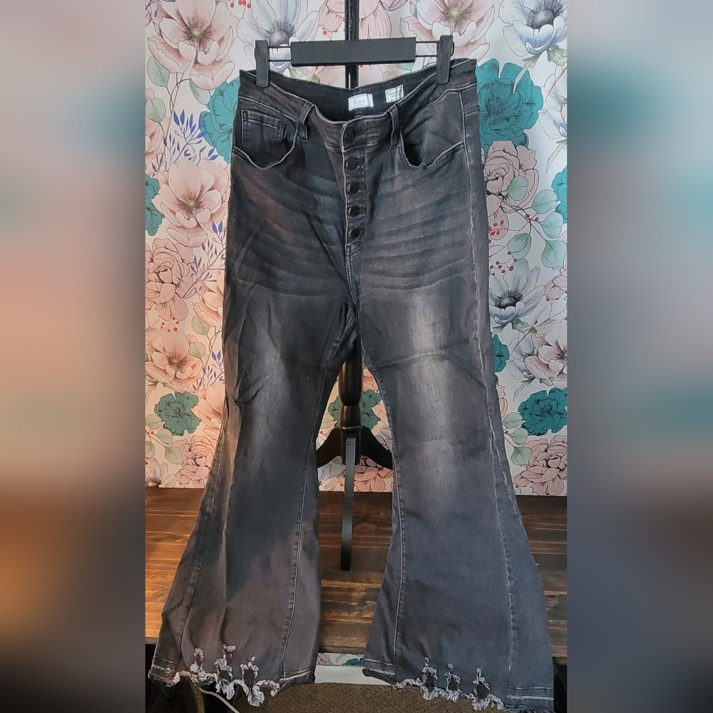 KanCan Women's Flare Jeans in Charcoal